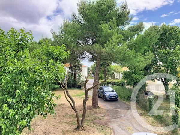 Maison à vendre  5 pièces - 167 m 2   ECHILLAIS  - 17