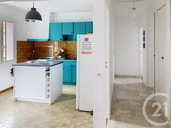 Maison à vendre  5 pièces - 167 m 2   ECHILLAIS  - 17
