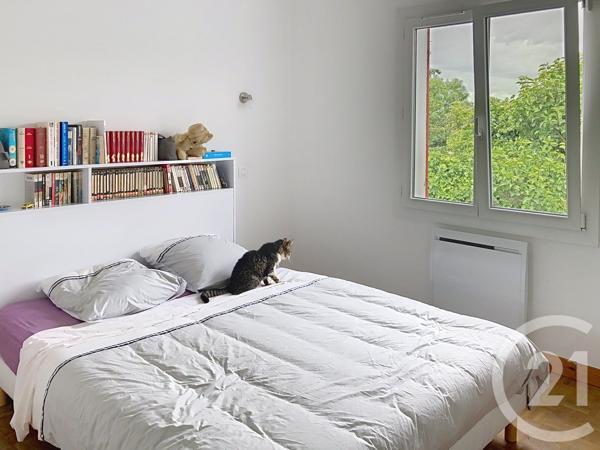 Maison à vendre  5 pièces - 167 m 2   ECHILLAIS  - 17