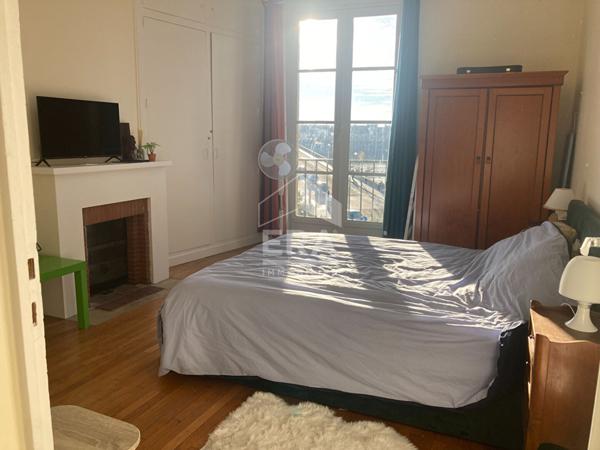 APPARTEMENT T3 MEUBLE A LOUER EN COURTE DUREE - A BLOIS - BELLES PRESTATIONS, COEUR DE VILLE, VUE SUR LA LOIRE