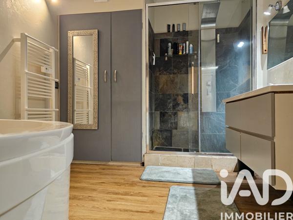 Maison à vendre 6 pièces 196 m² Châteauneuf-sur-Charente