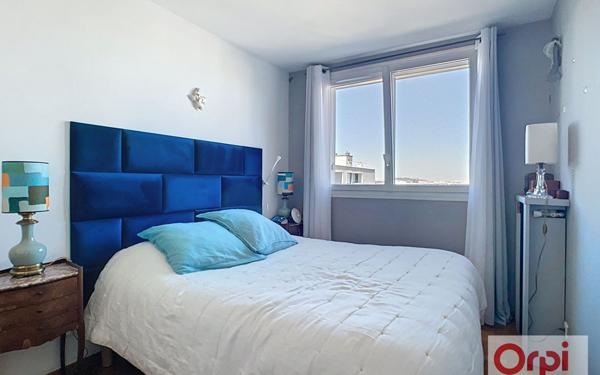 Appartement à vendre    2 pièces • 45,15 m2 Issy-les-Moulineaux