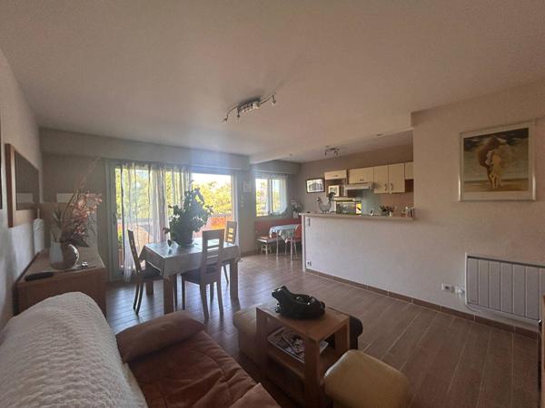 APPARTEMENT à VAUX SUR MER