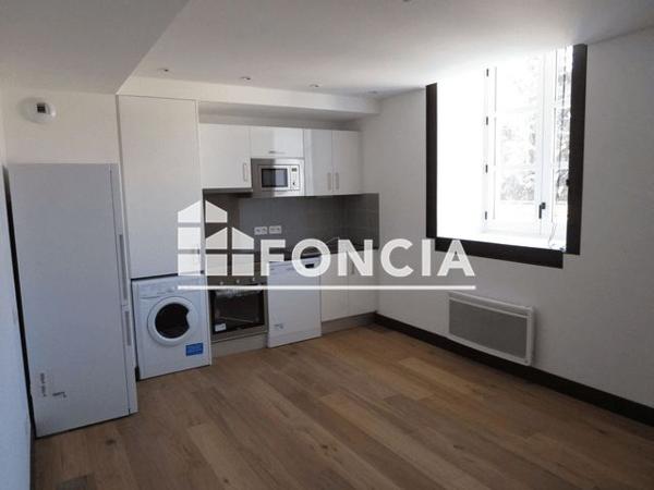 Location Appartement 2 pièces 46.16 m² - 10 RUE BAZEILLES - F214 Rochefort 17300