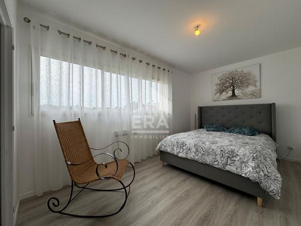 A vendre à 5 min du centre ville de PERIGUEUX, très jolie Maison neuve type 4 avec garage et terrain clos.