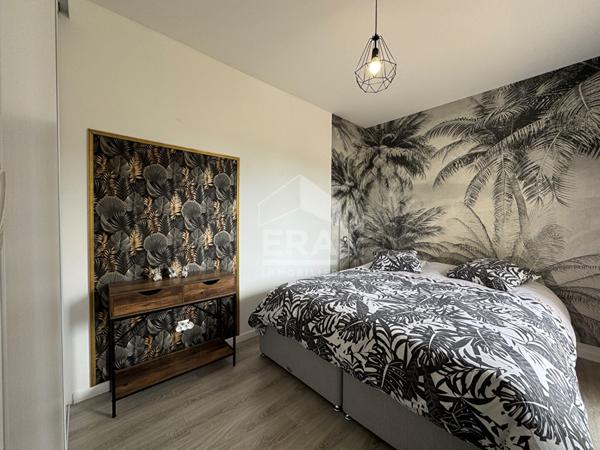 A vendre à 5 min du centre ville de PERIGUEUX, très jolie Maison neuve type 4 avec garage et terrain clos.