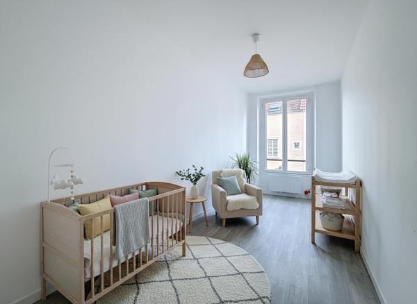 130m2,  4 chambres,  plein Sud,  gare, Ecoles commerces tout à pied