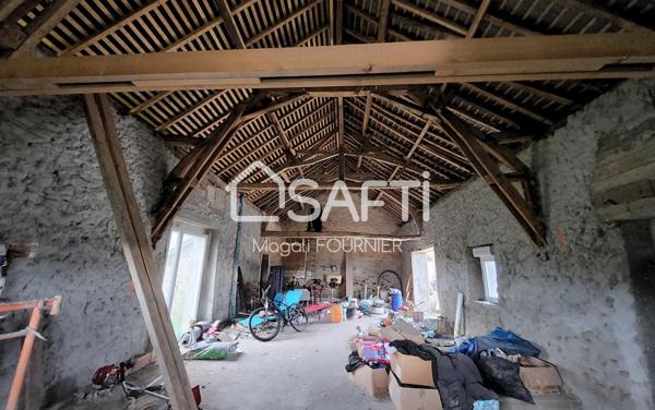 Grand corps de ferme en campagne à finir de renover