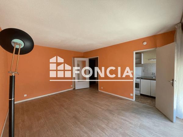 Location Studio 30.44 m² - 11 RUE DES ACACIAS Perigueux 24000