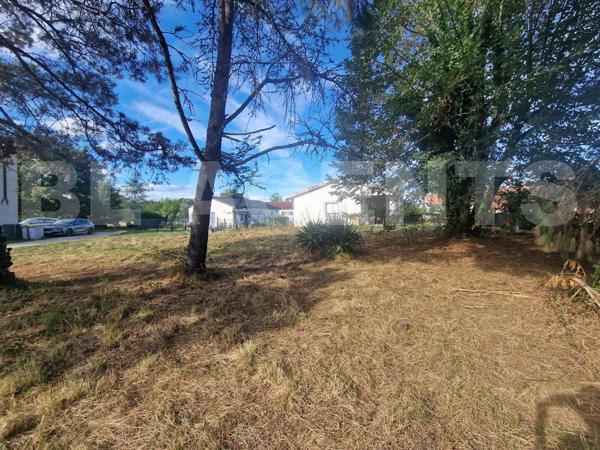 À vendre – Terrain constructible de 500 m² à proximité immédiate des commodités