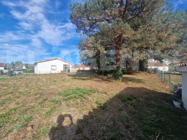 À vendre – Terrain constructible de 500 m² à proximité immédiate des commodités