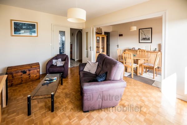 Pascal Autret BREST ABERS IMMOBILIER vous présente cet appartement de 81m² avec garage situé à Kerbonne Brest
