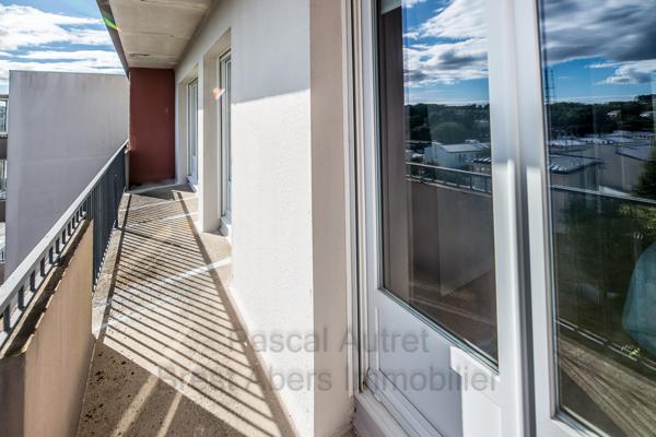 Pascal Autret BREST ABERS IMMOBILIER vous présente cet appartement de 81m² avec garage situé à Kerbonne Brest