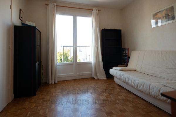Pascal Autret BREST ABERS IMMOBILIER vous présente cet appartement de 81m² avec garage situé à Kerbonne Brest