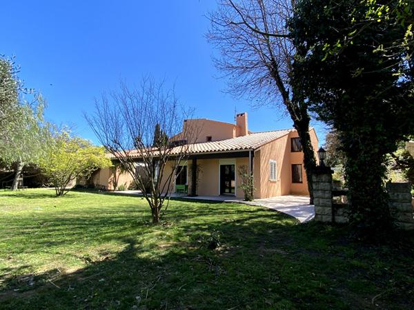 A VENDRE - MONTESQUIEU DES ALBERES - VILLA AVEC PISCINE