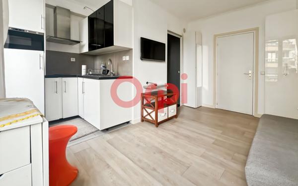 Appartement à vendre    1 pièce • 17 m2 Paris 10