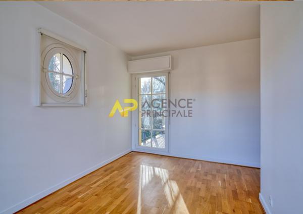 Appartement Le Plessis Robinson 4 pièce(s) 90 m2