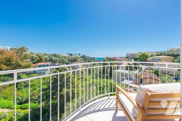 Roquebrune-Cap-Martin – Dernier étage rénové, terrasse et aperçu mer