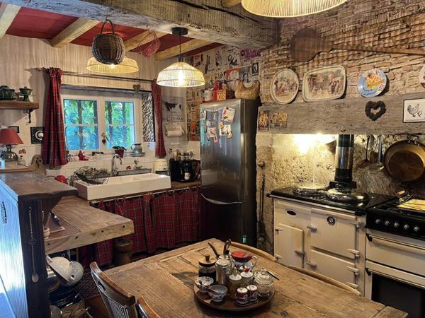 Maison à vendre |  Douzillac |  9 pièces | 220 m²