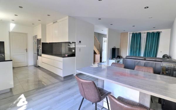 Maison à vendre    5 pièces • 108,09 m2 Dammarie-les-Lys