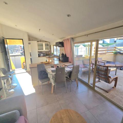 Immeuble  8 pièce(s) 140 m2