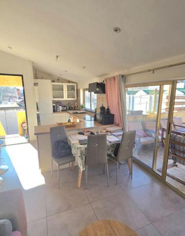 Immeuble  8 pièce(s) 140 m2