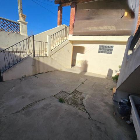 Immeuble  8 pièce(s) 140 m2