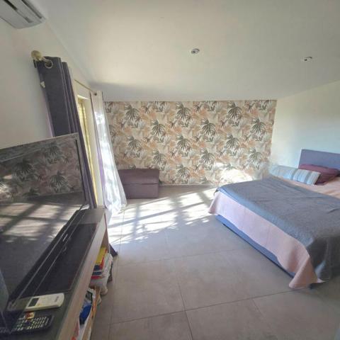 Immeuble  8 pièce(s) 140 m2