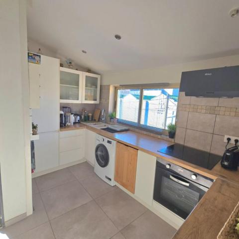 Immeuble  8 pièce(s) 140 m2