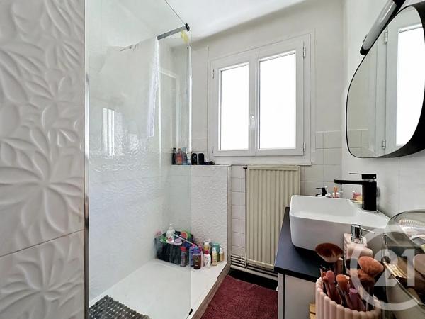 Appartement T2 à vendre  2 pièces - 51,50 m 2   GIVORS  - 69