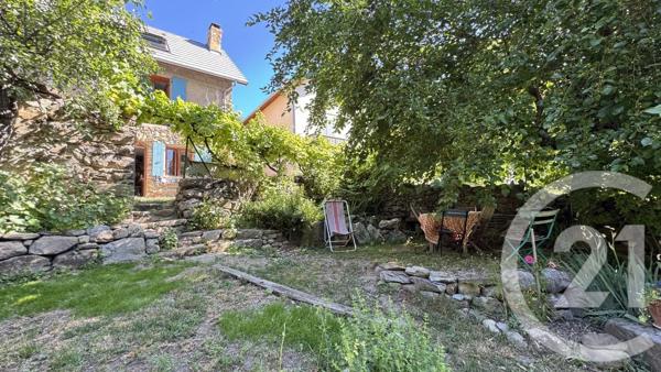 Maison à vendre  4 pièces - 56,99 m 2   LA ROCHE DES ARNAUDS  - 05
