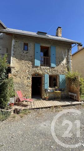 Maison à vendre  4 pièces - 56,99 m 2   LA ROCHE DES ARNAUDS  - 05