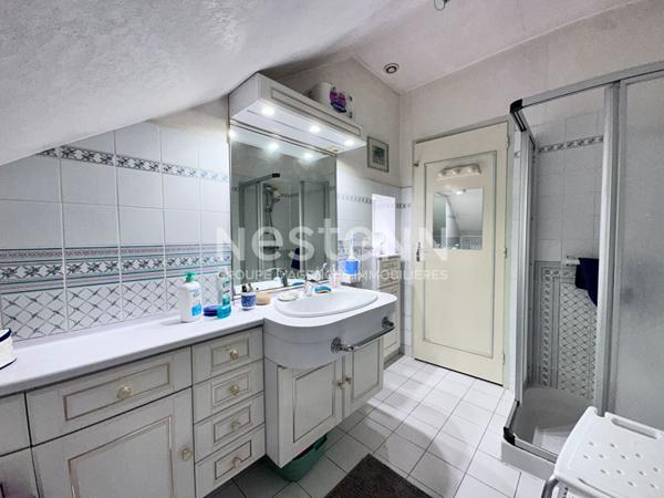 Vente élégante maison en pierre de tuffeau de 109 m² avec 4 chambres et bureau au coeur de Château-du-Loir (72500)