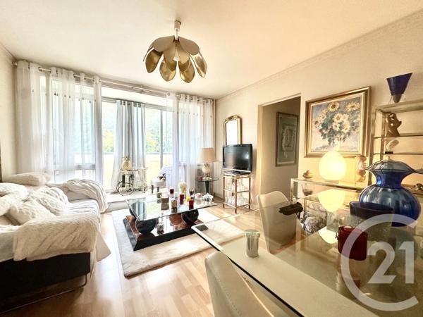 Appartement F2 à vendre  2 pièces - 43 m 2   TROYES  - 10