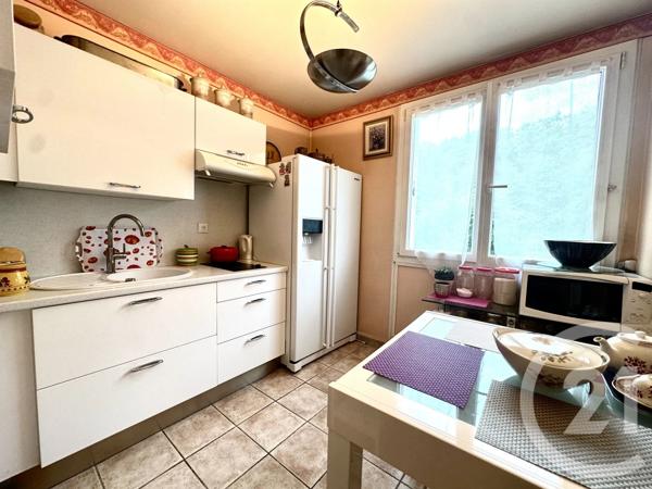 Appartement F2 à vendre  2 pièces - 43 m 2   TROYES  - 10