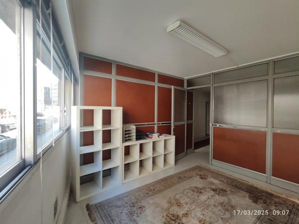 Bureaux · Vente Paris (75019) 2 pièces · 49m²