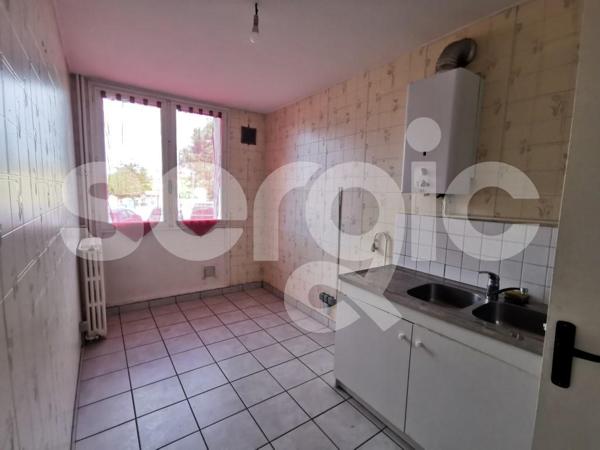 Location 2 Pieces 48 80080 Amiens 25 0003 04 0592