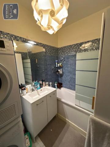 Appartement à louer 4 pièces 92.45m² Lyon (69008)