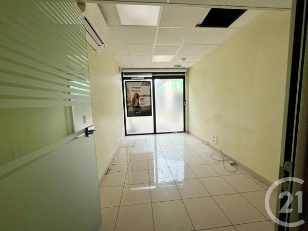 à vendre  40 m 2   ST CYR SUR MER  - 83