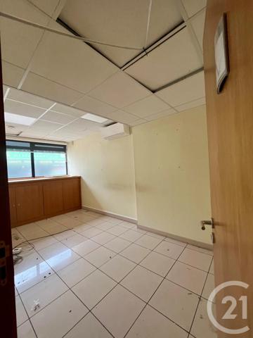 à vendre  40 m 2   ST CYR SUR MER  - 83