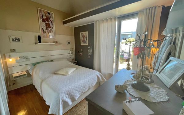 Appartement à vendre    3 pièces • 73,99 m2 Livry-Gargan