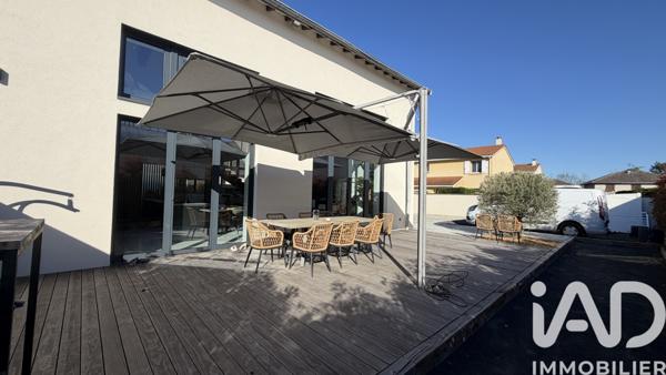 Maison à vendre 4 pièces 128,25 m² Veauche