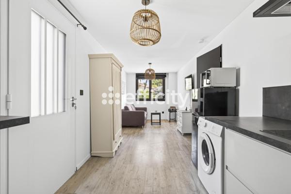 Maison
         4 pièces
        - 134 m² Bien prestige 720 000 € *