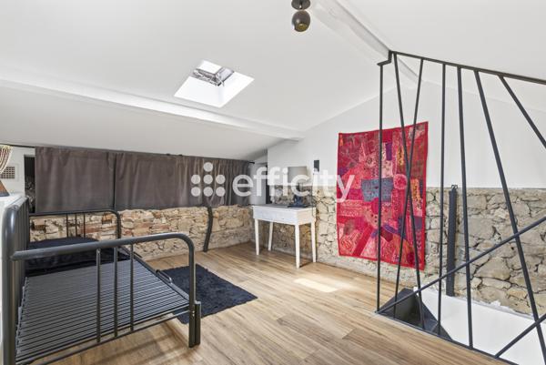 Maison
         4 pièces
        - 134 m² Bien prestige 720 000 € *