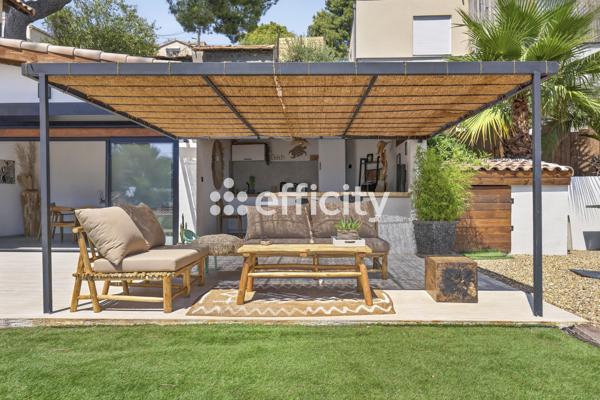 Maison
         4 pièces
        - 134 m² Bien prestige 720 000 € *