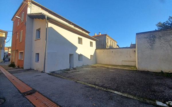 Appartement à vendre    2 pièces • 45,41 m2 Saint-Étienne-de-Saint-Geoirs