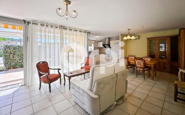 Maison à vendre    3 pièces • 82 m2 Ruoms