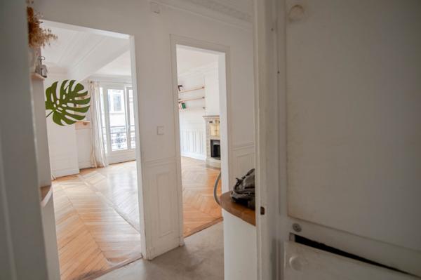 Paris 19 ème : Entre canal de l'Ourcq et Buttes Chaumont, appartement de charme, 2 chambres