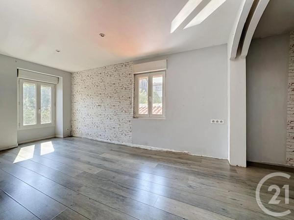 Appartement T5 à vendre  5 pièces - 160 m 2   PAMIERS  - 09