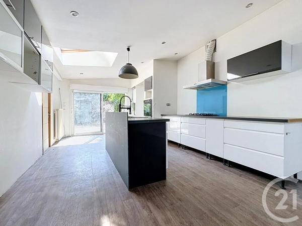 Appartement T5 à vendre  5 pièces - 160 m 2   PAMIERS  - 09